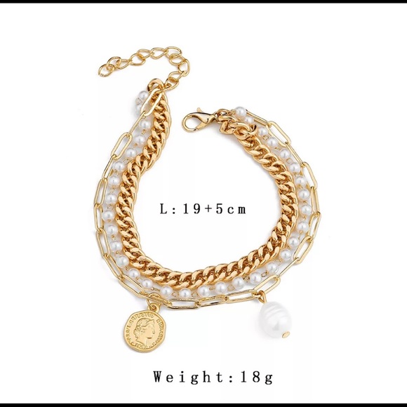 Gold Bracelet with pendant - Picture 4 of 5